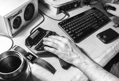 有人把截图发出来了：她没说完的句子的隐藏规则被点破后，评论区彻底破防