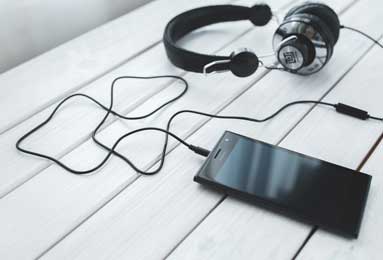 这回真的藏不住了：一句“别闹了行吗”引爆后台，接下来全是拉黑